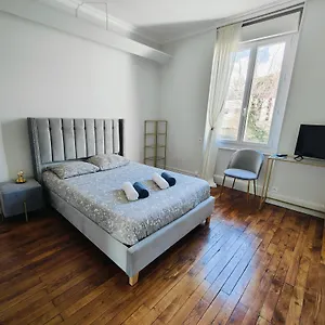 Self-checkin Town House - To Rent In A Beautiful Modern Town House - Not A - Location De Avec Arrivee En Autonomie - Extra Fee For Sheets And Towels - Private Parking - Check Your Plateform Inbox And Follow Check-in Instructions Privatunterkunft